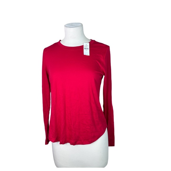 LOFT Tops - NWT Loft Lightweight Cotton Blend Red Tee M